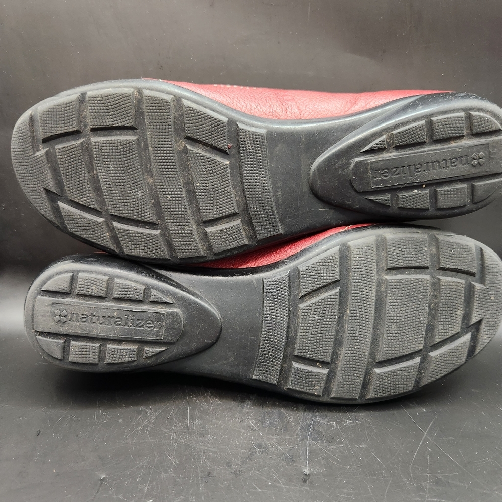 Naturalizer Red Leather Low Heel Slip On Shoes, Size 8M - Picture 4 of 8